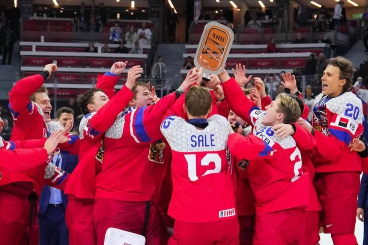 Nápisy zesměšňovaly a publikum bučelo. Právě to kluky motivovalo, hodnotí olympijský vítěz z Nagana