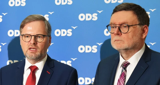 Rozpočtový chaos: Srovnání Fialovy a Babišovy vlády
