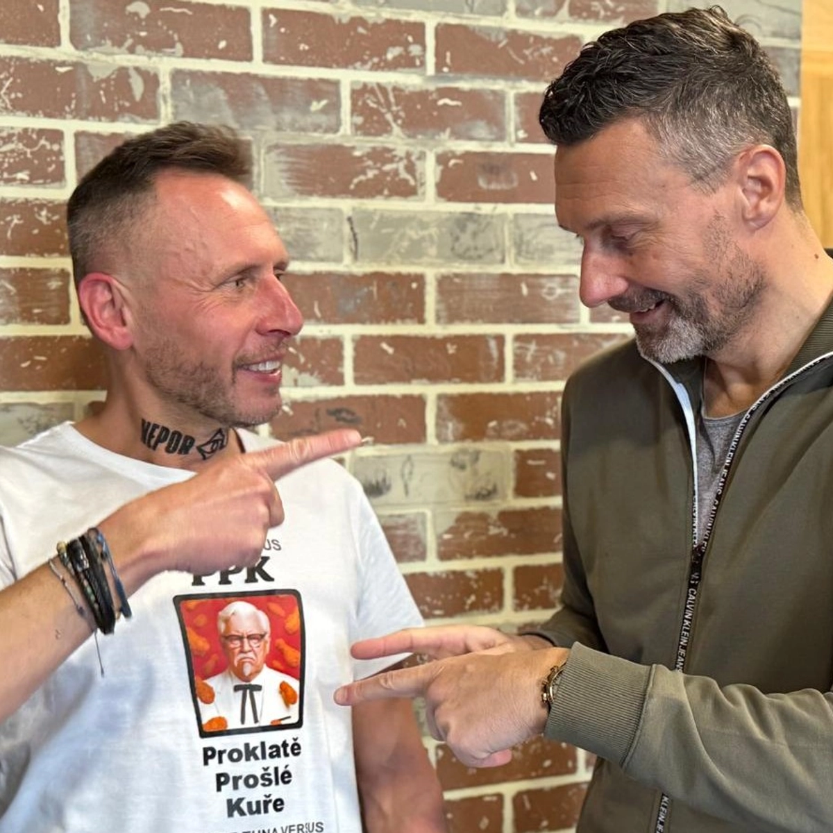 Jan Tuna se svým pořadem Tuna versus otevřel velkou kauzu ohledně ohrožení zdraví strávníků v řetězci KFC