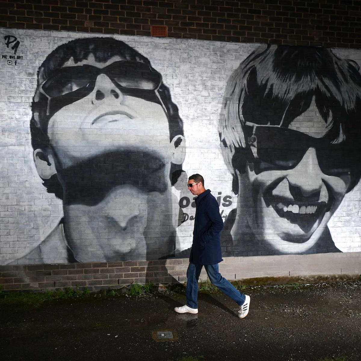 Legendární Oasis se vracejí – po šestnácti letech bratři Noel a Liam Gallagherové znovu společně vyrazili na turné