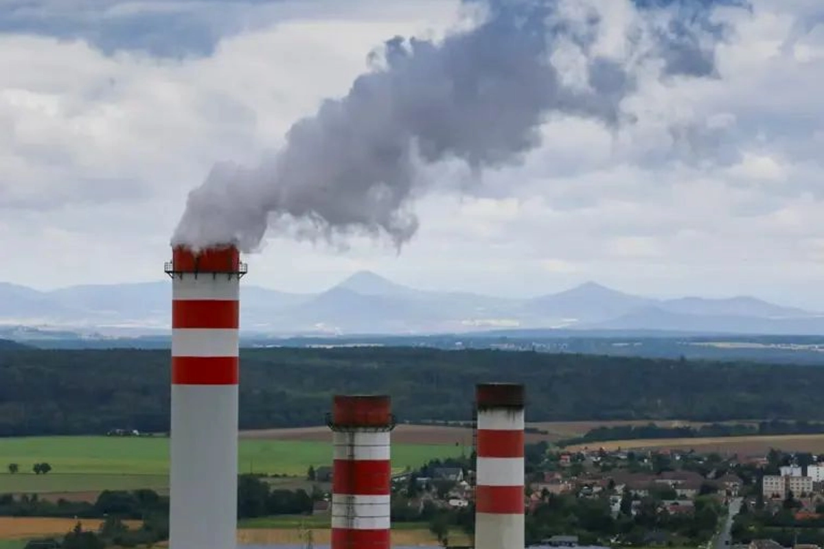 V Bruselu se zřejmě otáčí vítr. Skupina zemí včetně Česka zablokovala plnění klimatických cílů do roku 2040