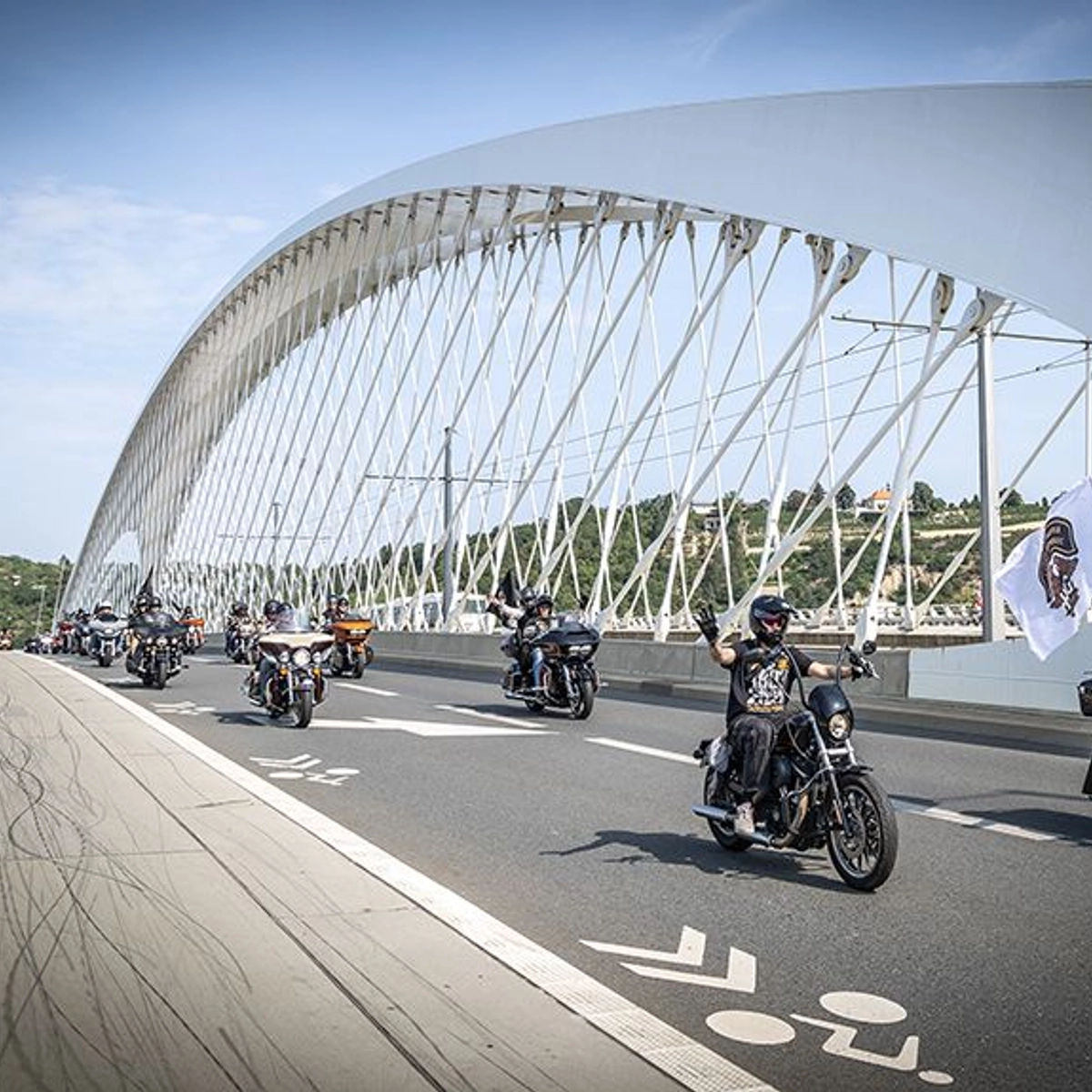 V sobotu 30.srpna Prahou opět projede kolona amerických motocyklů Harley-Davidson i dalších značek