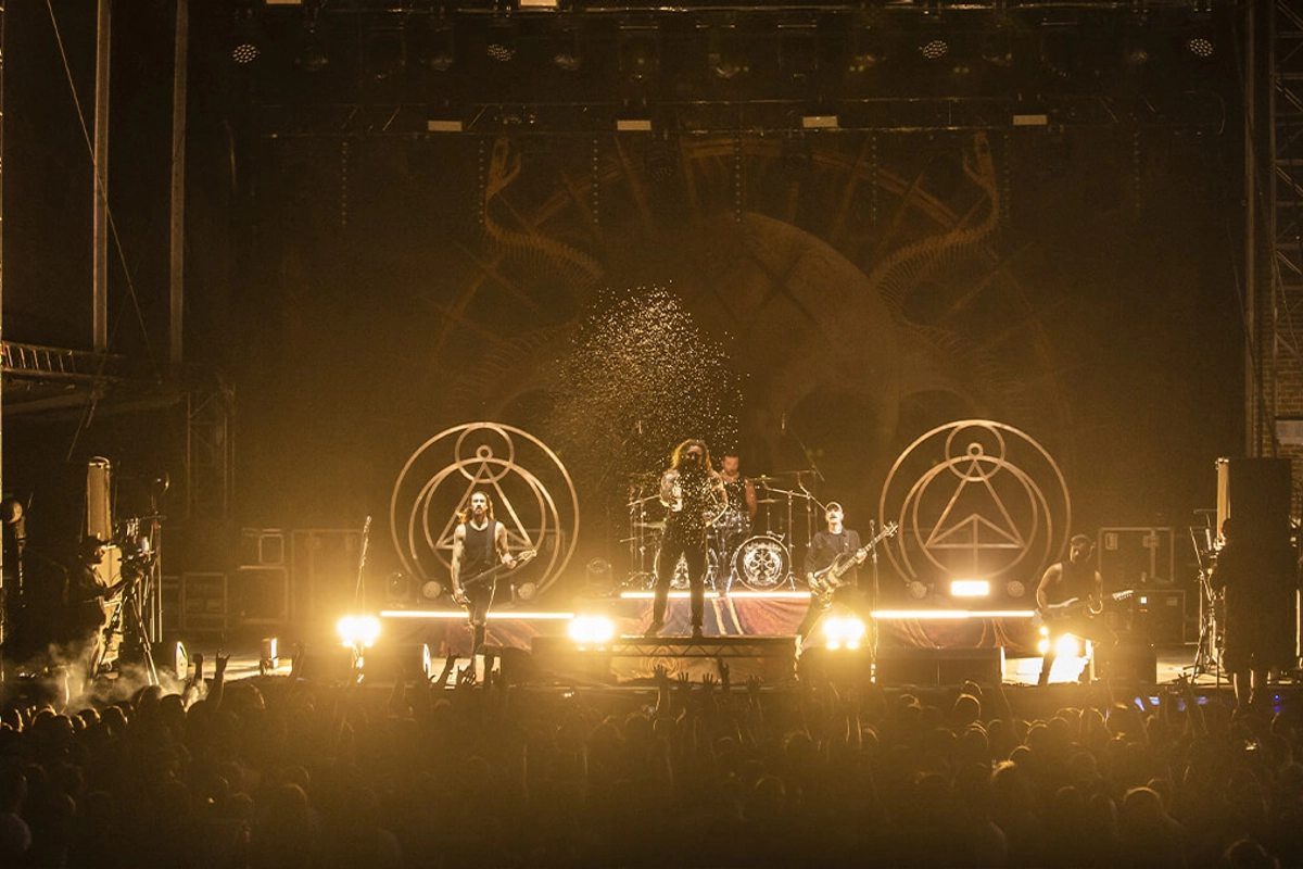 Metalový svátek Brutal Assault dnes odstartoval ve vojenské pevnosti Josefov