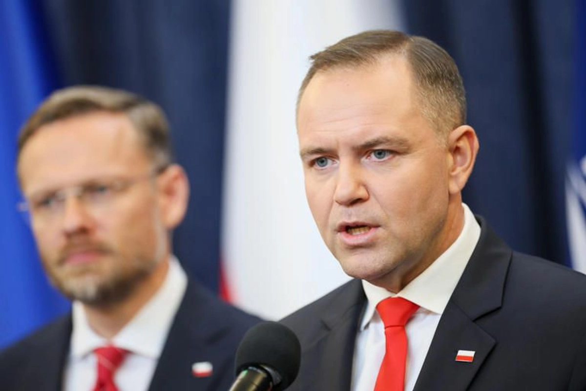 Přídavky na děti mají v Polsku pobírat jen ti Ukrajinci, kteří mají v zemi práci. Prohlásil to prezident Karol Nawrocki a vetoval příslušný zákon