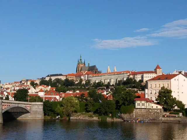 Nová bytovka vám klidně může zastínit dům
