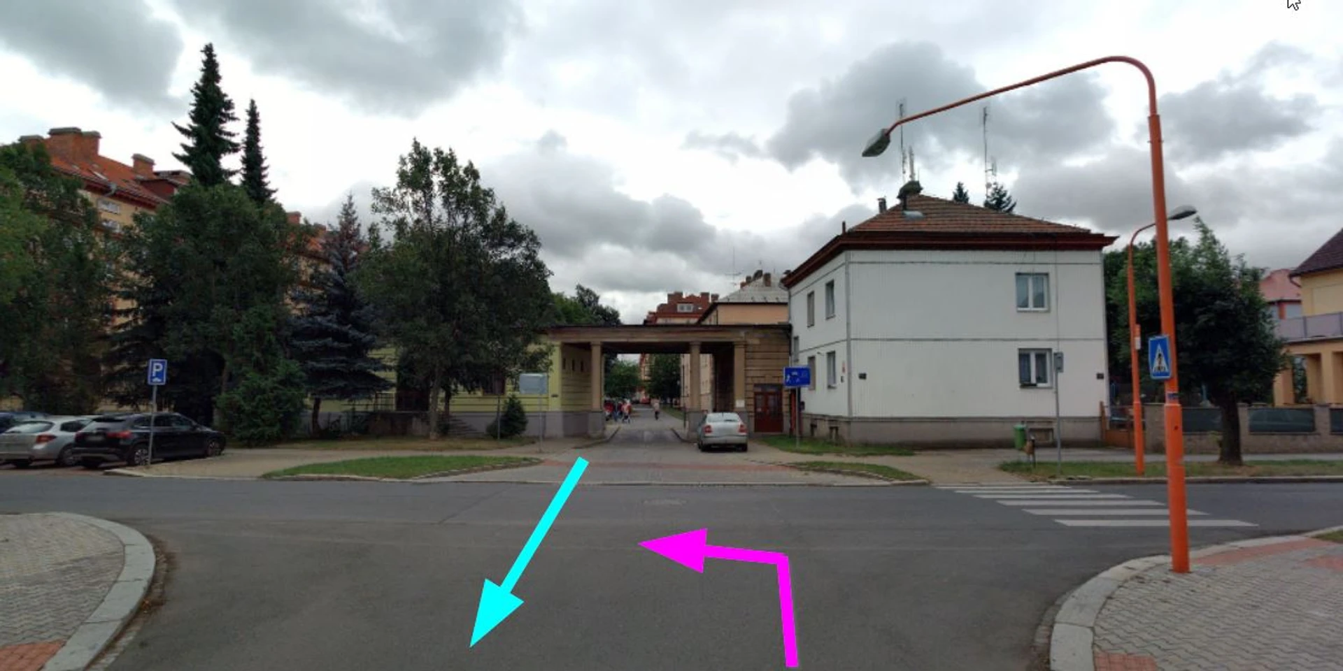 Křižovatka s obytnou zónou