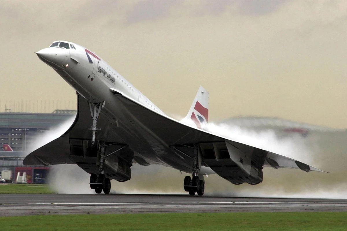 Concorde stále drží rekord v nejrychlejším komerčním letu přes Atlantik. Poprvé ho bez přistání přeletěl před 52 roky