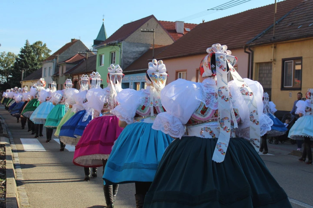 Podzim ve znamení hodů. Morava zažívá velkou folklorní tradici 