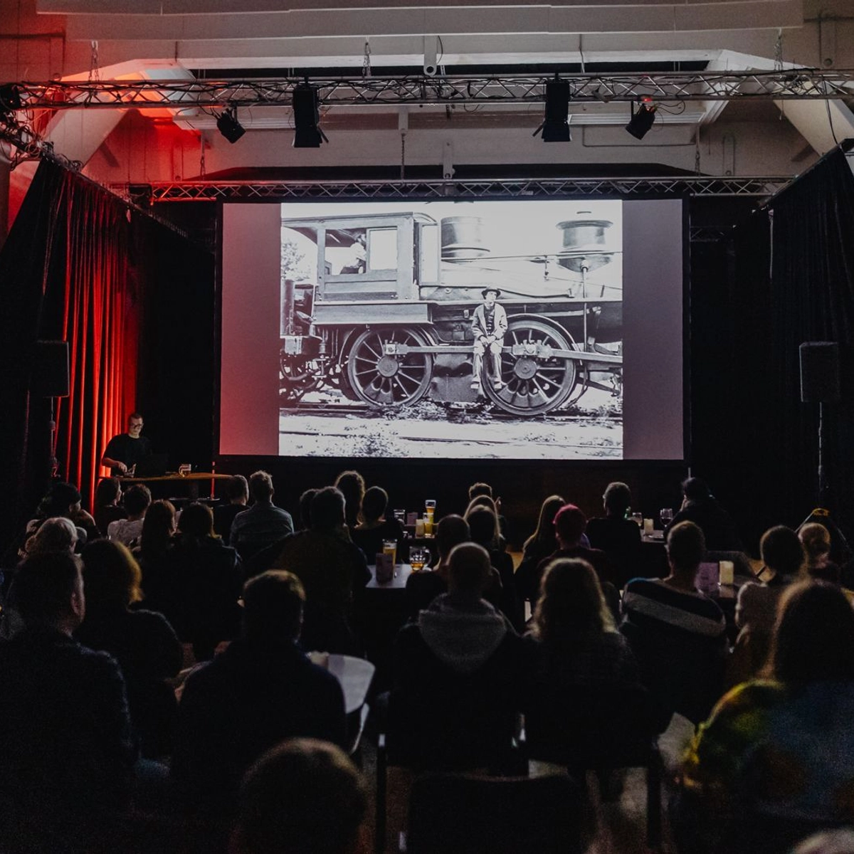 Osmý ročník International Road Movie Festivalu zve diváky zve na výpravu napříč kontinenty i lidskými osudy