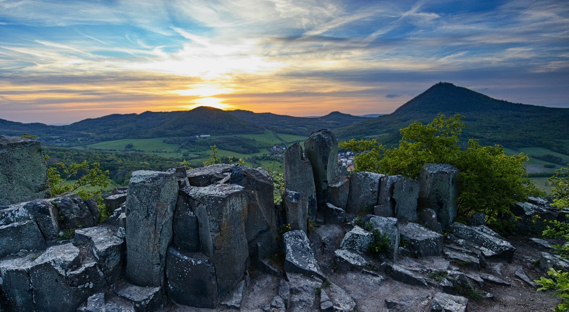 Láva je dnes skála - České středohoří