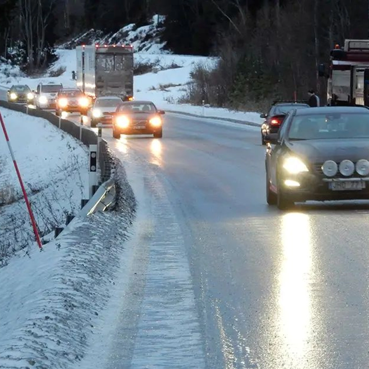 Silničáři pro nadcházející zimní sezonu připravili 55.000 tun soli, přes milion litrů solanky a 213 sypačů
