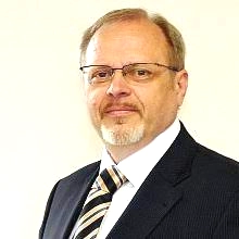Černý pasažér důchodového systému? Státní zaměstnanec.
