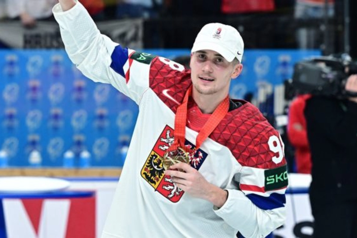 Rulík zveřejnil soupisku hokejistů pro mistrovství světa, po zdravotní prohlídce dorazí i Nečas